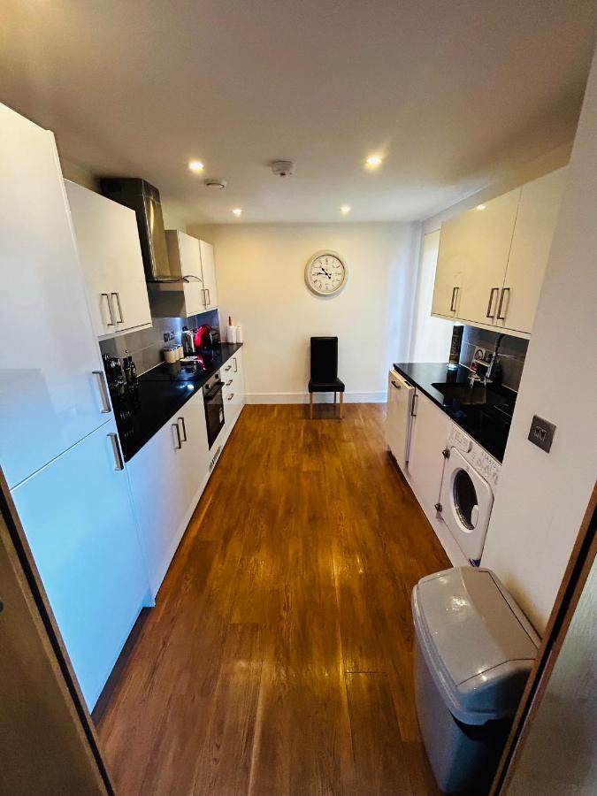 Spacious 3-Bed 3-Bath Luxury Apartment With Balcony Hyde Park London Exterior foto