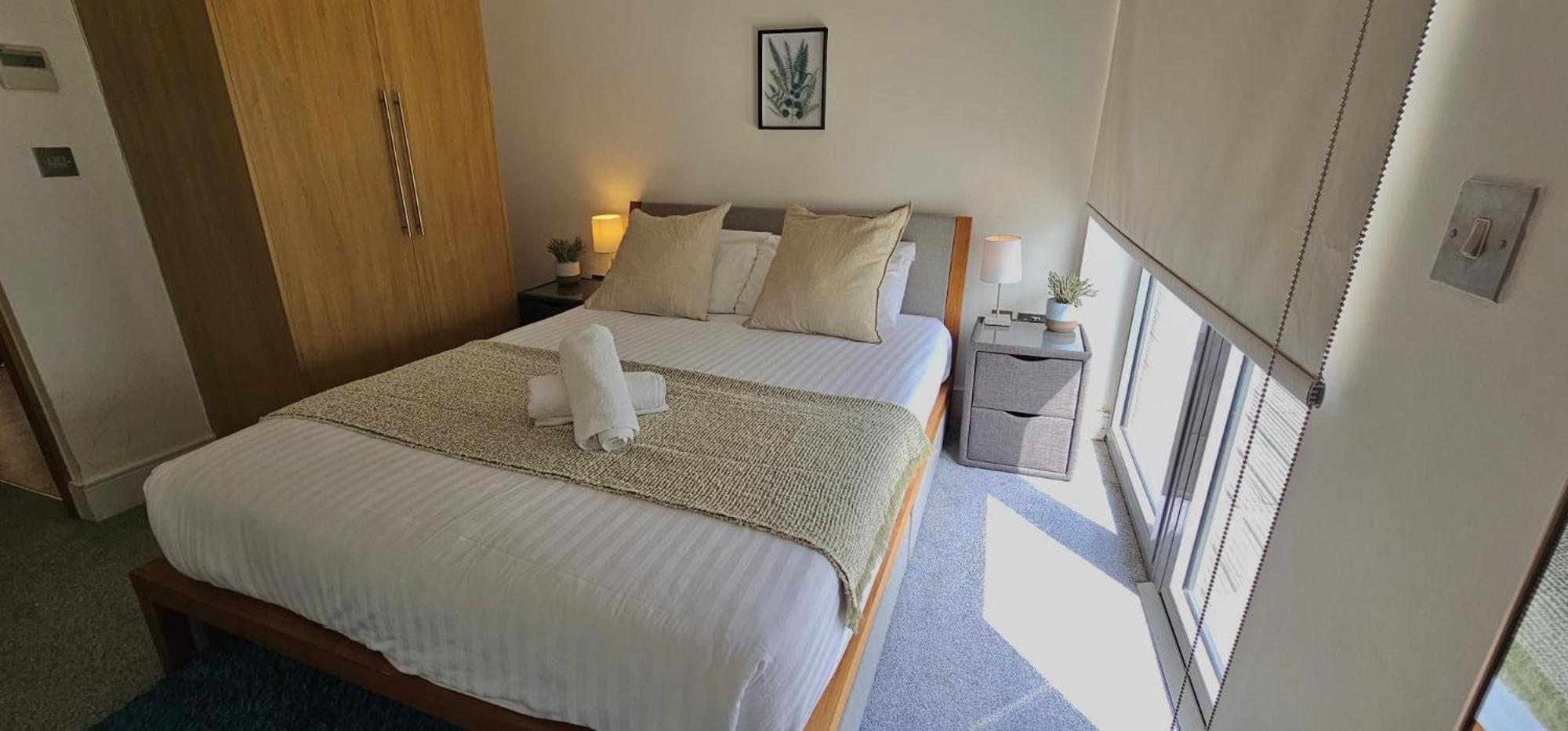 Spacious 3-Bed 3-Bath Luxury Apartment With Balcony Hyde Park London Exterior foto